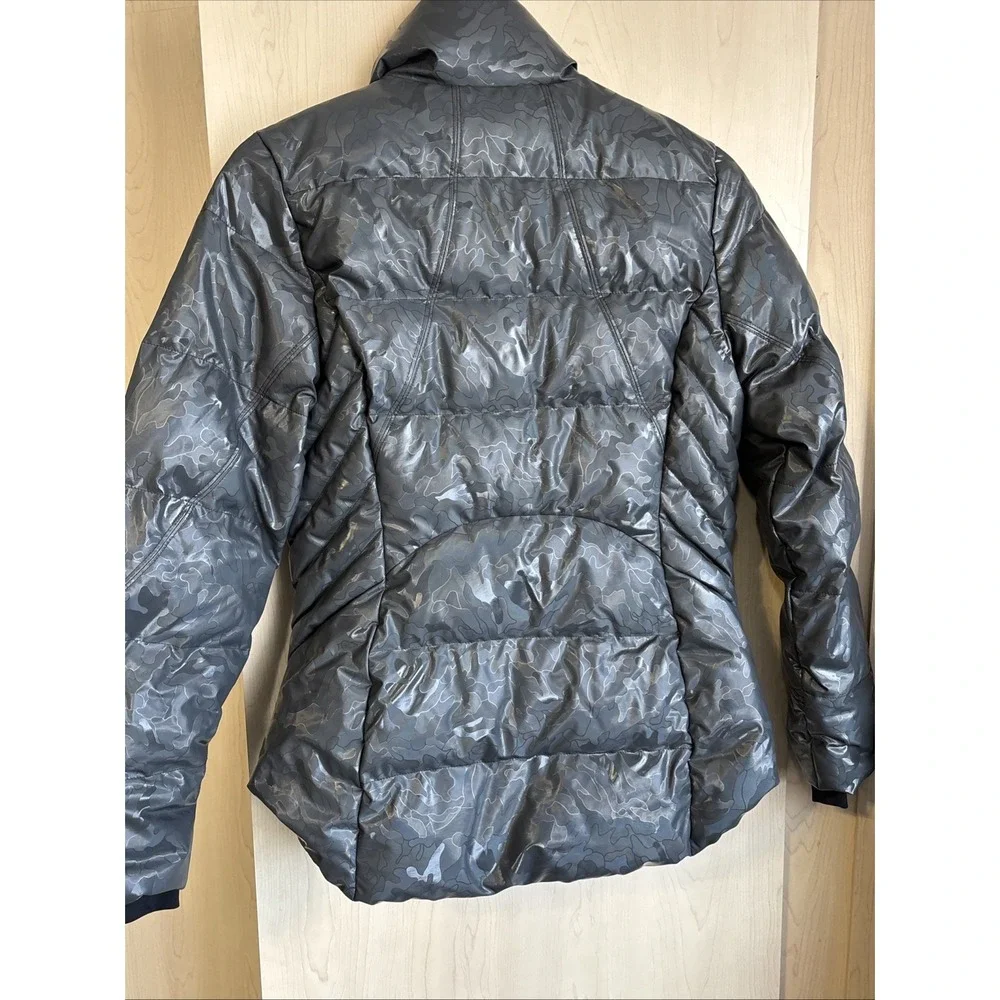 Athleta Women's Small Camo Iridescent Gray Outbound Parka Puffer jacket Full Zip